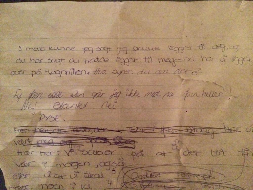 Kattetiss i kjelleren og av den grunn (ikke spør) kom brev anno 1989 på avveie. Her planlegges helgas utsniking#unger