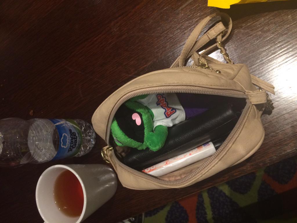 jamesthefrogg's tweet photo. Woke up like this. Don't know how I got here 😳 #roughnight #frogproblems #jamesthefrog http://t.co/0MXJbnVMaS