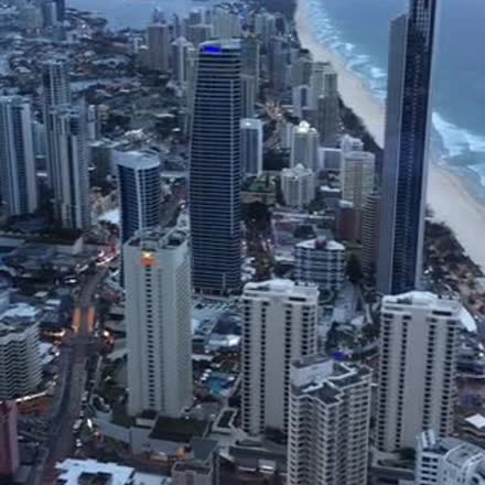 TimberwolfHQ's tweet photo. |REPLAY| Nightfall and lights #GoldCoast 🇦🇺🇦🇺#Australia🇦🇺🇦🇺... #katch #Periscope http://t.co/9RBf68KRrc http://t.co/DWAs8oJcgu