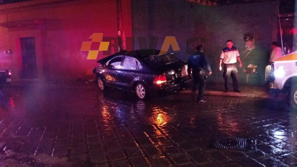 RIVAC_OAX's tweet photo. #RivacVial 
Accidente vial en porfirio díaz esq Abraham castellano col Figueroa #precaucion conductores #oaxaca http://t.co/i7mhaowXrS