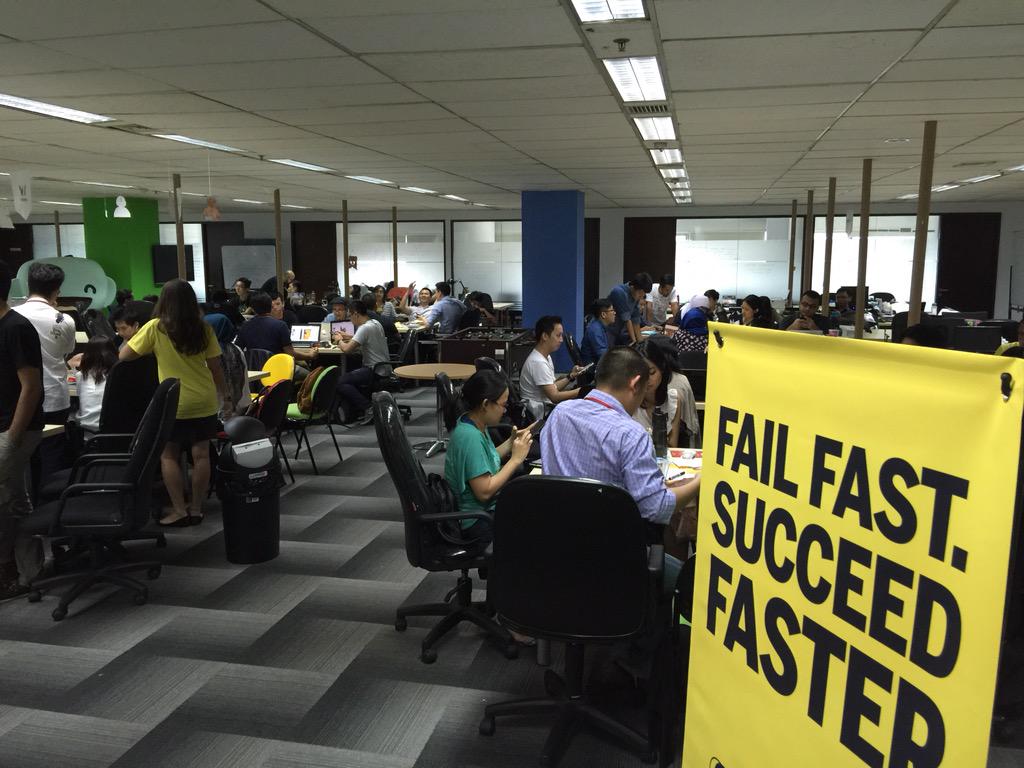 eddysmlee's tweet photo. Entrepreneurs hard at work at Lean Startup Machine #LeanJKT @Lean_ID http://t.co/9FddRRT6y9