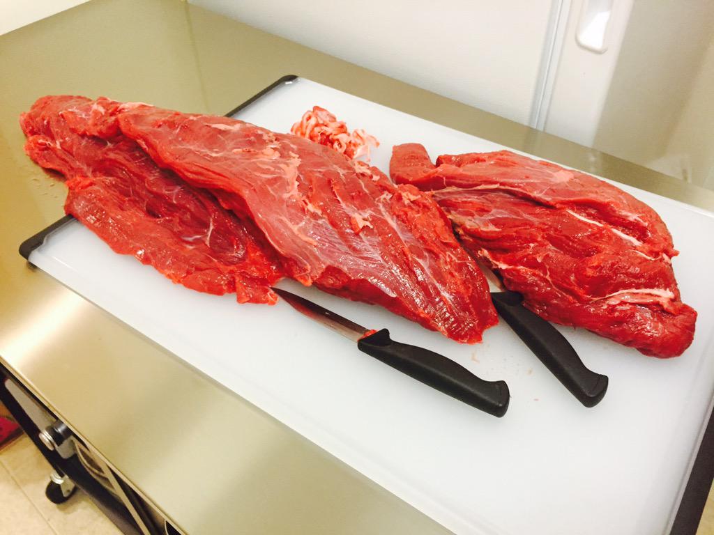 TasteThatHealth's tweet photo. Nothing like #butchering a whole beef #tenderloin to make your freezer happy.  #paleo #meat #AmIdoingThisRight http://t.co/Y8Hgr2dKaK