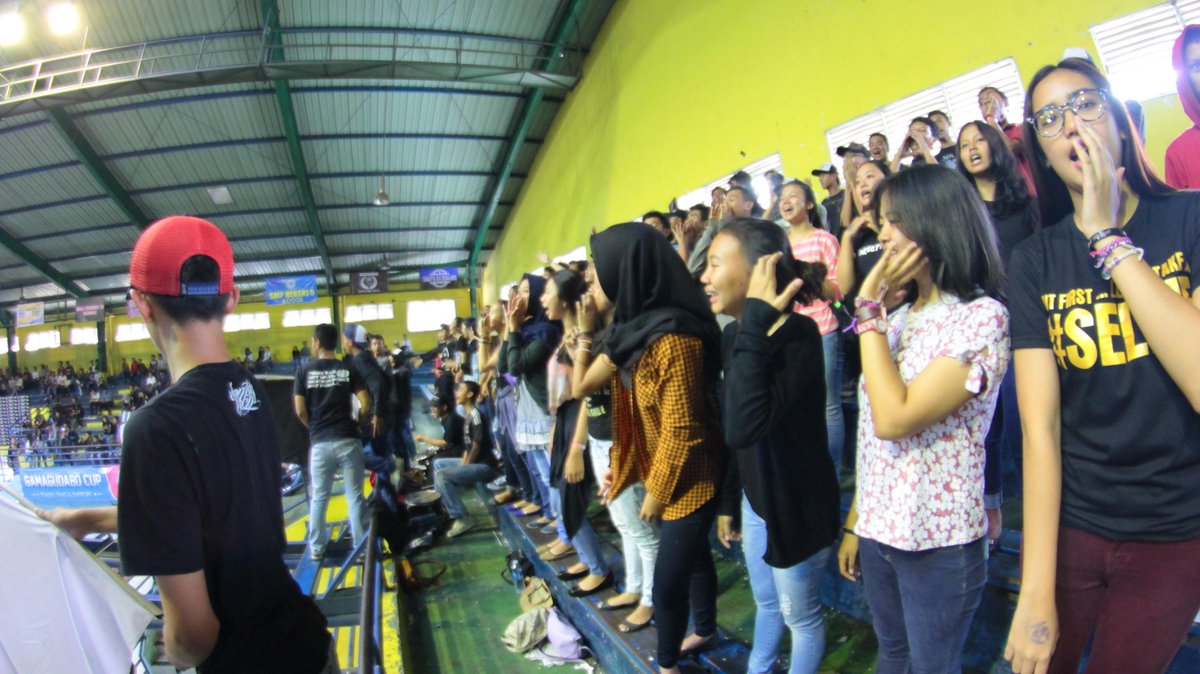 Gamagudabo's tweet photo. Tak mau kalah kaka dari SMA PGRI 1 BOGOR :D #GAMAGUDABOCUP2015 http://t.co/PVLbuywNVL
