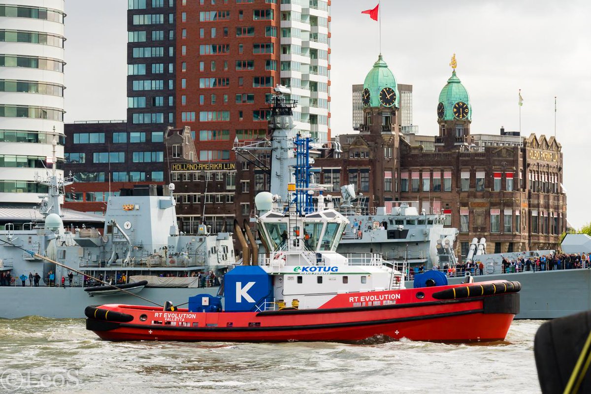 leoencis's tweet photo. #nlrtm #whd15 @kotug_towage @PortOfRotterdam #rtevolution #hotelnewyork #holandamerikalijn #hmsportland #rotterdam http://t.co/tqoVIpO8GZ