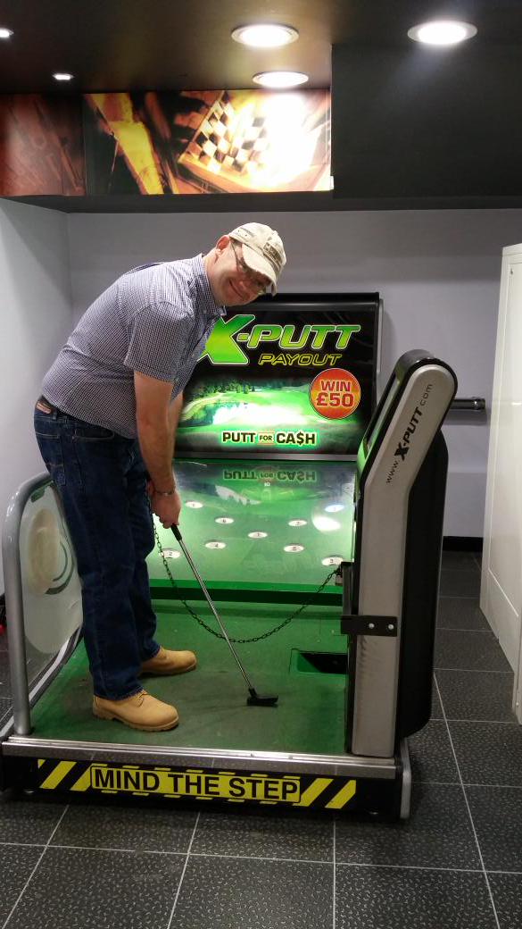 di_ings's tweet photo. Boys are getting in some practice on route to Ireland #golfteetimeservice http://t.co/RDHjIENwbc