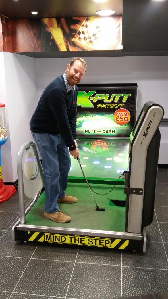 di_ings's tweet photo. Boys are getting in some practice on route to Ireland #golfteetimeservice http://t.co/RDHjIENwbc