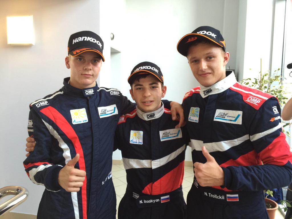 SMPF4's tweet image. Winners! #Sweating #ButHappy #SMPF4
