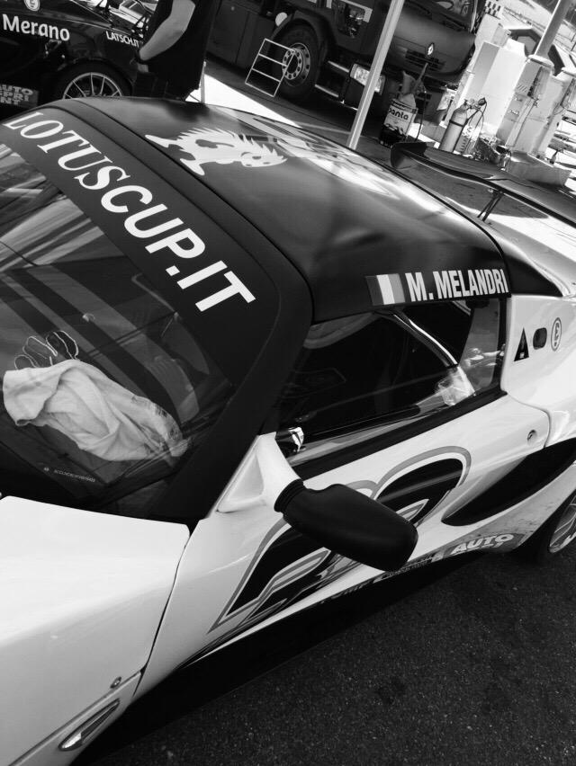 AlexCavazzoli's tweet photo. Gara1 Lotuscup #marcomelandri# go!! http://t.co/mIu7N7fPer