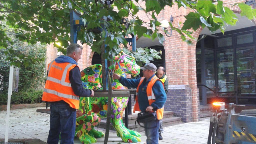 Brown_CoDragon's tweet photo. Goodbye @BrownandCo_Comm @BrownandcoHr @Brownandco_agri @Brownandco_Resi Thanks for having me, it's been fantastic x http://t.co/uJvhC0Iv9l