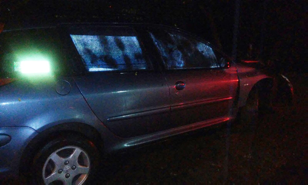 ELPINERO's tweet photo. #REPORTE Conductor ebrio se impacta contra un árbol en San Jacinto Amilpas #Oaxaca http://t.co/vpzsxmAVZh