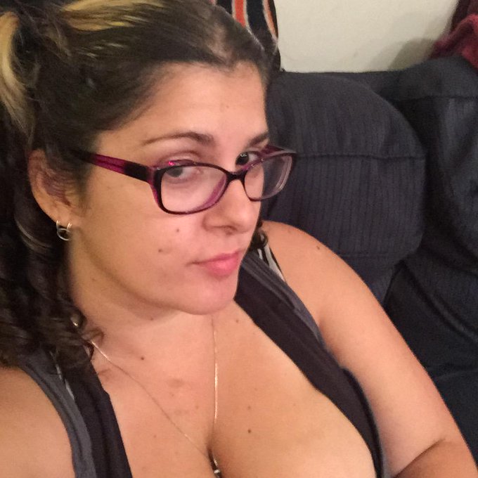 Well, I sure am having a good night. http://t.co/UD5RnvYAgQ<a href="/tag/spoiled"class="tags"><span>#spoiled</span></a><a href="/tag/wishlist"class="tags"><span>#wishlist</span></a>