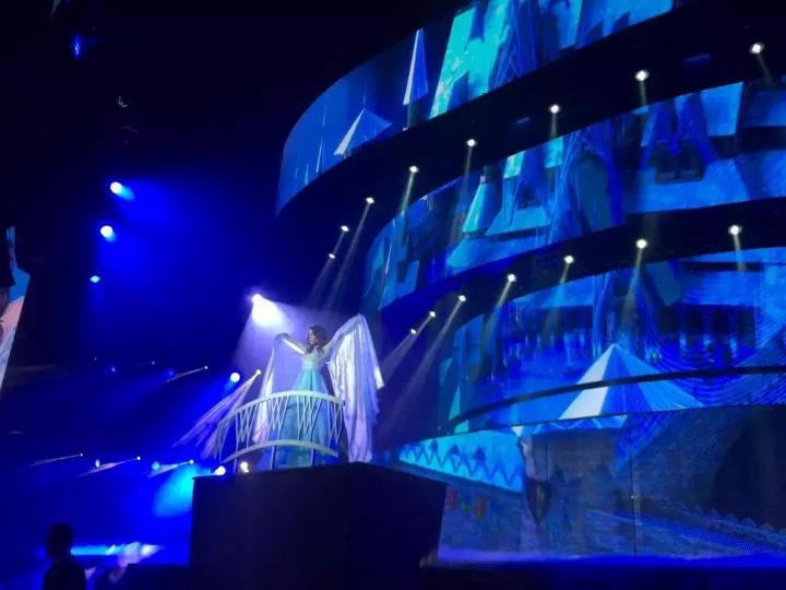 CLodovicaTjk's tweet photo. #FOTO
Новые фотографии с шоу <<Violetta Live Viena>> с Мартиной.

#DVTO {@TiniStoessel &amp; @WebTiniLodoIT } http://t.co/GTV6rDDOmD