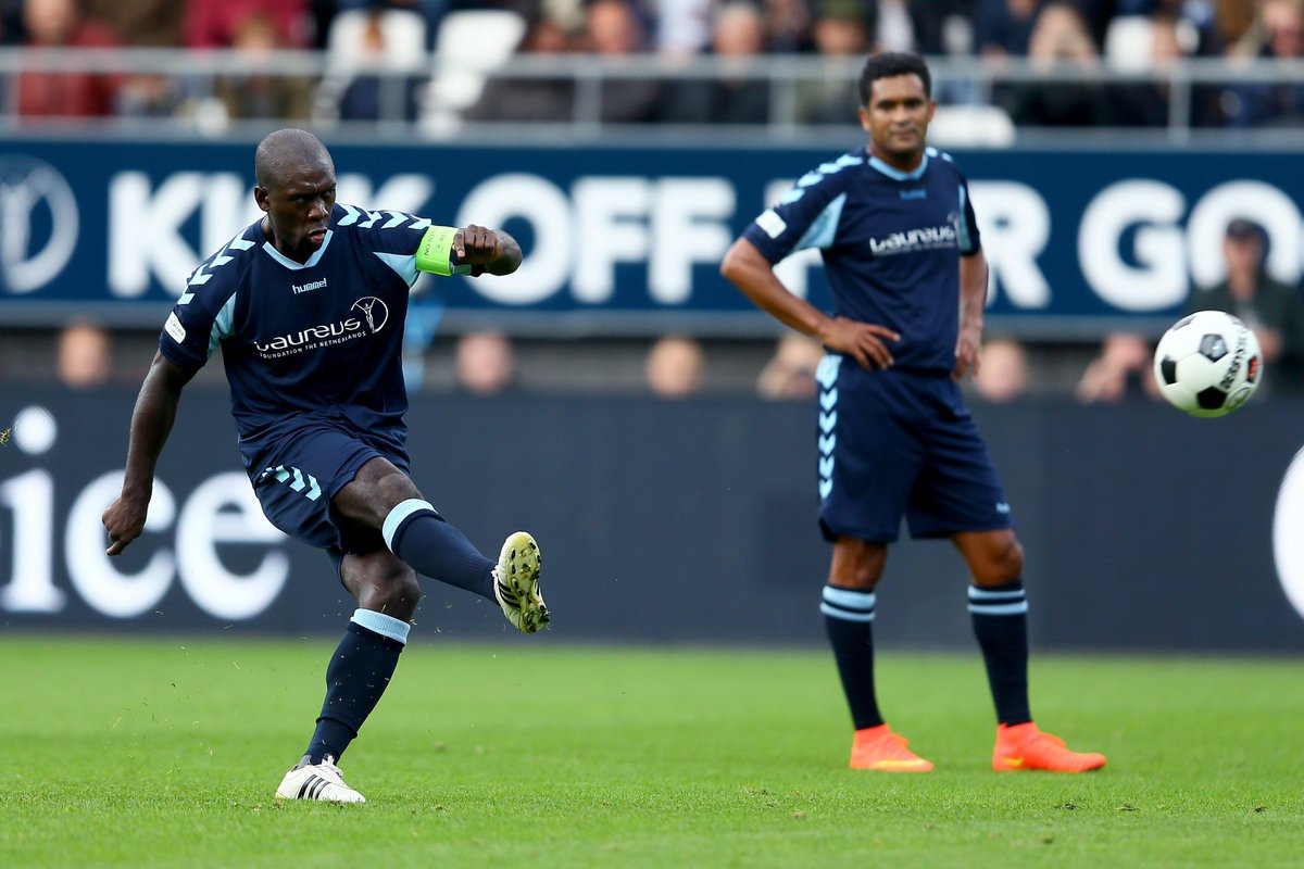 KokeContreras1's tweet photo. Mala leche tienes Clarence!!
Laureus All Stars v. @realmadrid Legends! #KickOffForGood
http://t.co/5hriggJodm http://t.co/TI2hox8lFW”
