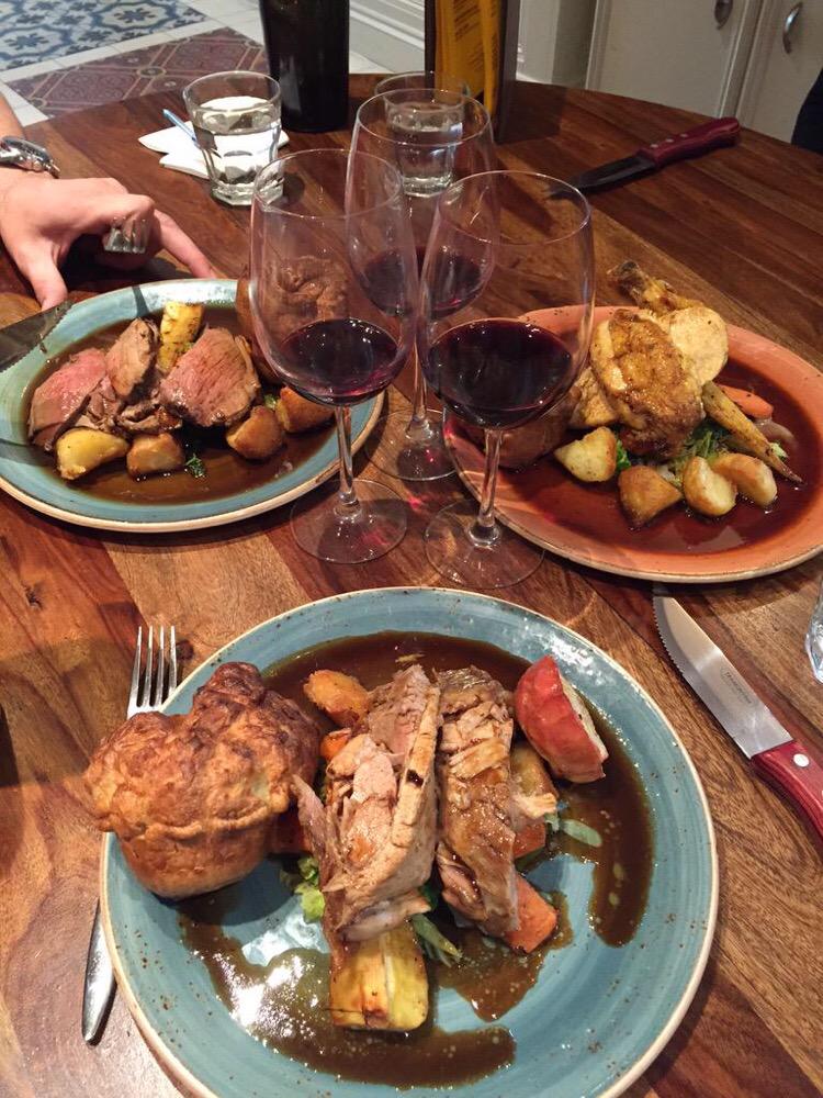 The_Earlsfield's tweet image. Sundays @The_Earlsfield #BloodyMary #SundayRoast #LiveMusic 👍👍👍