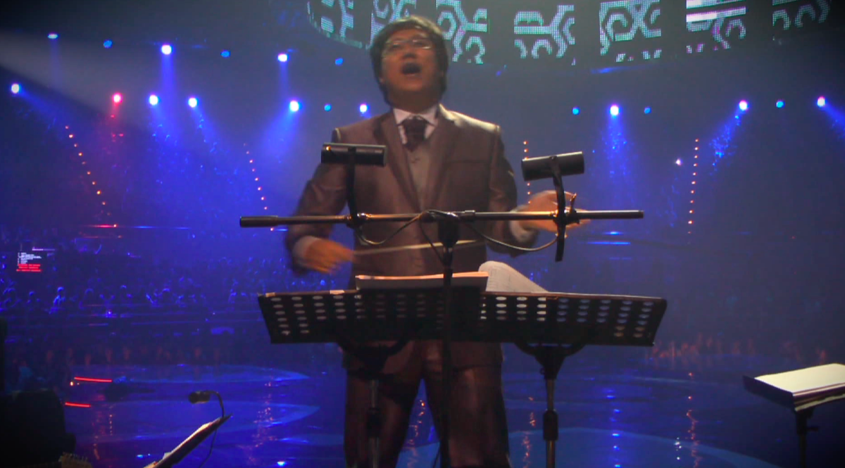 KompasTV's tweet photo. Simak penampilan Erwin Gutawa dalam "Untukmu Indonesia" pkl 22.00 WIB #Kompas50th http://t.co/HYYO4JeToQ