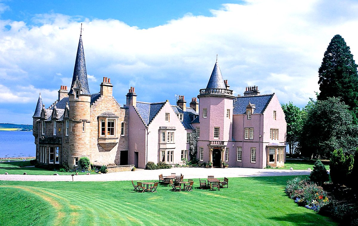 Bunchrew_House's tweet photo. Win Dinner, Bed &amp; Breakfast @BunchrewHotel Goto https://t.co/M9RvJCRycQ 
Please retweet. We love retweets! http://t.co/wWk0xY3dV9