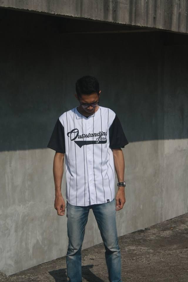 outstdg_jeans's tweet photo. 'Base Lines' Jersey Tees Available size S till XL IDR 269.000,- for order sms to: 08567866121 / BlackBerry: 2137B5EB http://t.co/mVSj1YiEqL