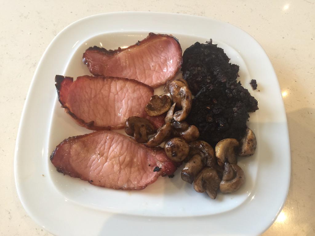 JackTeeling's tweet photo. Breakfast of champions what Sunday's are made for #CraftCollaboration #SpiritfofDublin http://t.co/91l26Q2HCO
