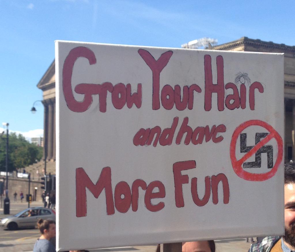 JLRFB's tweet photo. Two placards in #Liverpool yesterday #StopWMM #Antifa #161crew @misscheeky666 @BreizhAntifa @ClassActionLiv http://t.co/QQlLNiwPj8