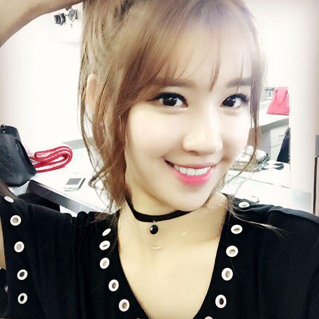 MinYoung_Kim05's tweet photo. Tokyo :)☺️ #hi #crayonpop #ellin #tokyo #도쿄 http://t.co/DgbiCYkn5N