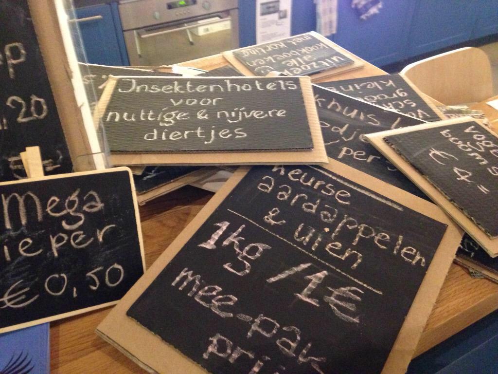 Vandaag: #Leur in de hoofdrol. De jaarmarkt, altijd gezellig. <a href="/bezoekleur/">Bezoekerscentr. Leur</a>