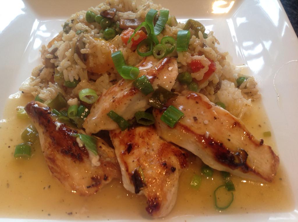 ClareEPLS's tweet photo. #lemon #chicken with #Egg #Friied #rice #sundaysupper in this house http://t.co/qbuP7i9XMo http://t.co/SRitHQ9qSH