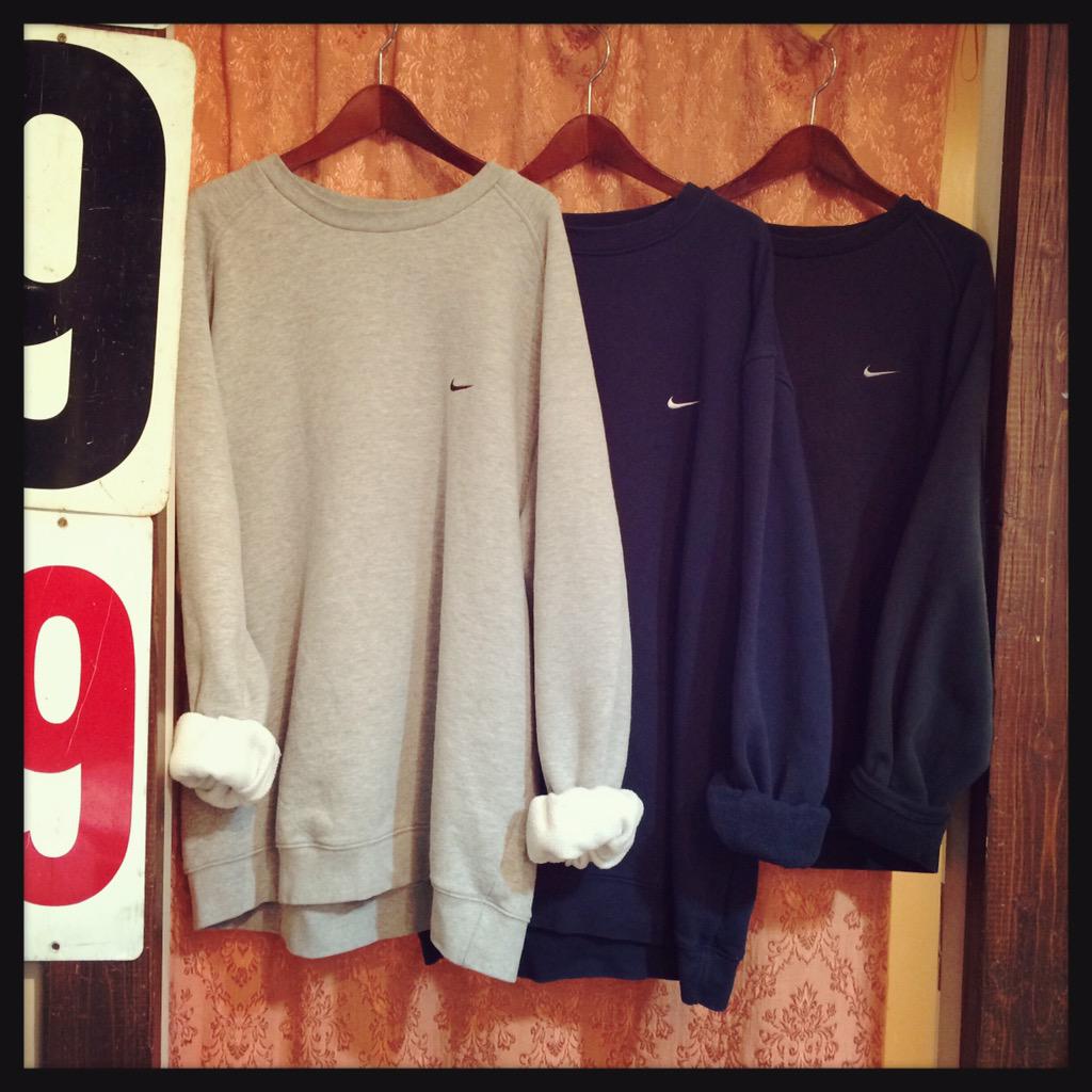 Peggy S Boutique Ar Twitter ぬふ Nikeワンポイントロゴスウェットが入荷しました 一枚でも着れるbigサイズなので スウェットワンピとしても着れますよ 4 400 4 800 Tax Http T Co Q36nivblwh