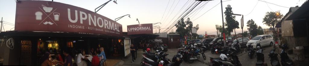 keyrangga's tweet photo. Nyobain tempat makan baru di daerah cimindi ahaay @warunk_upnormal http://t.co/3vu2bi62km