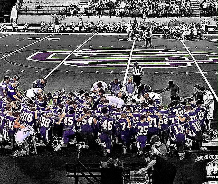 AEVelasquez24's tweet photo. One Team..One Goal..#BFL😈🔥✊
#DBWEEK😈 http://t.co/uAGaRLpRyZ