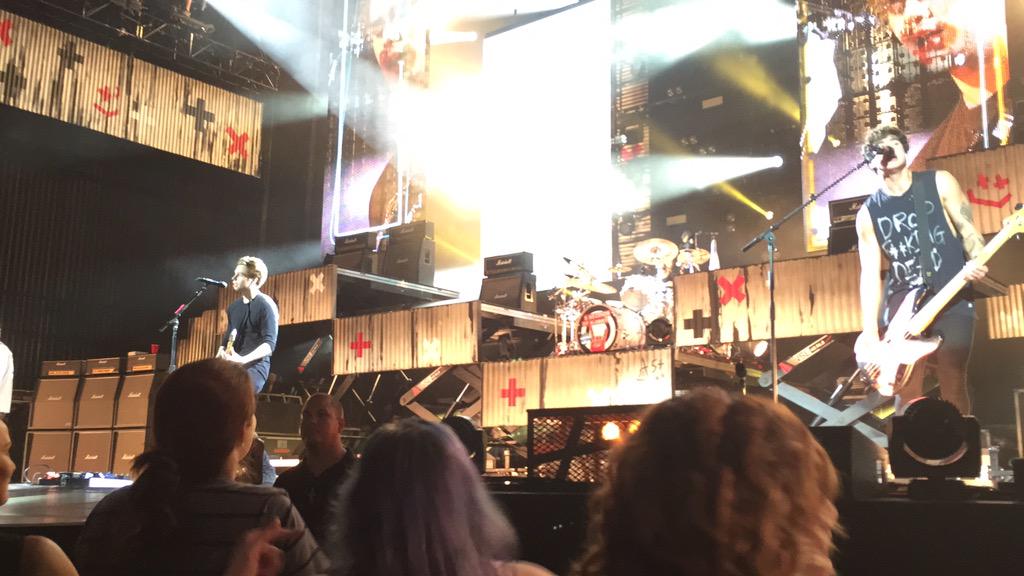 irwinnarry_'s tweet photo. so yeah the PCD is pretty bad rn. thanks for the amazing night 5sos.😘 #ROWYSOCamden #5SOScamden http://t.co/QW0frS4DjR