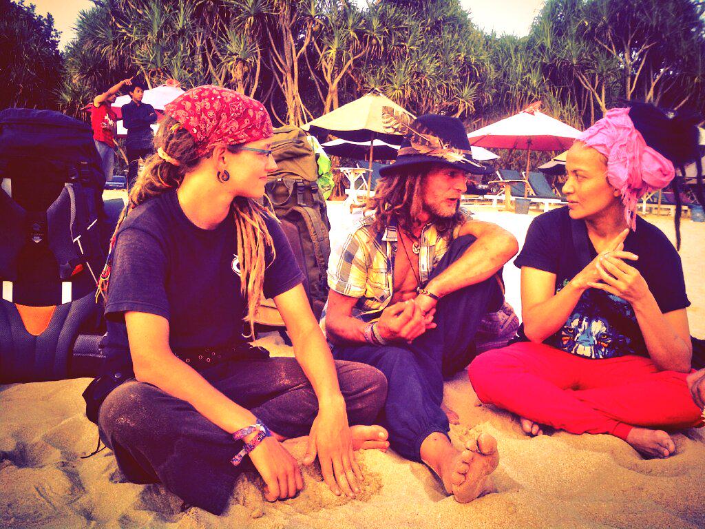 Meet bro n sista from Swiss :) #redislandbeach #yessah
