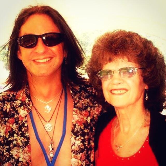 Happy Birthday to Roger Waters!! And of course Happy Birthday to my dear mum, who sadly is no longer with us... 