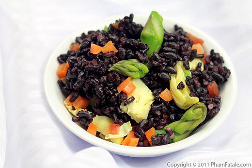 KarooDaisy's tweet photo. Once only eaten by #ChineseEmperors... #BlackRice has as many #anthocyanidins as blueberries & fights Fatigue... http://t.co/qKYsHE4uOg