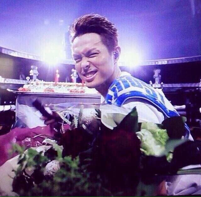 koto3jsb1's tweet photo. ｻﾗﾀﾞをσ(´~｀*)ﾑｼｬﾑｼｬ

しかもジャージの隙間から見えてる
鎖骨がセクシーｗ

#隆二のことすきな人RT
#隆二の笑顔すきな人RT
#隆二の声すきな人RT
#隆二のこと尊敬してる人RT
#RTくれた人フォローします🙈💕 http://t.co/Xqy7UkCZXm