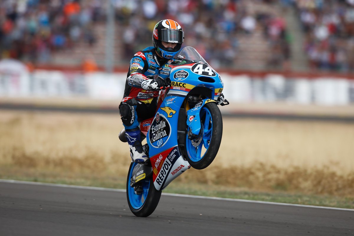 MonlauMotul tweet picture