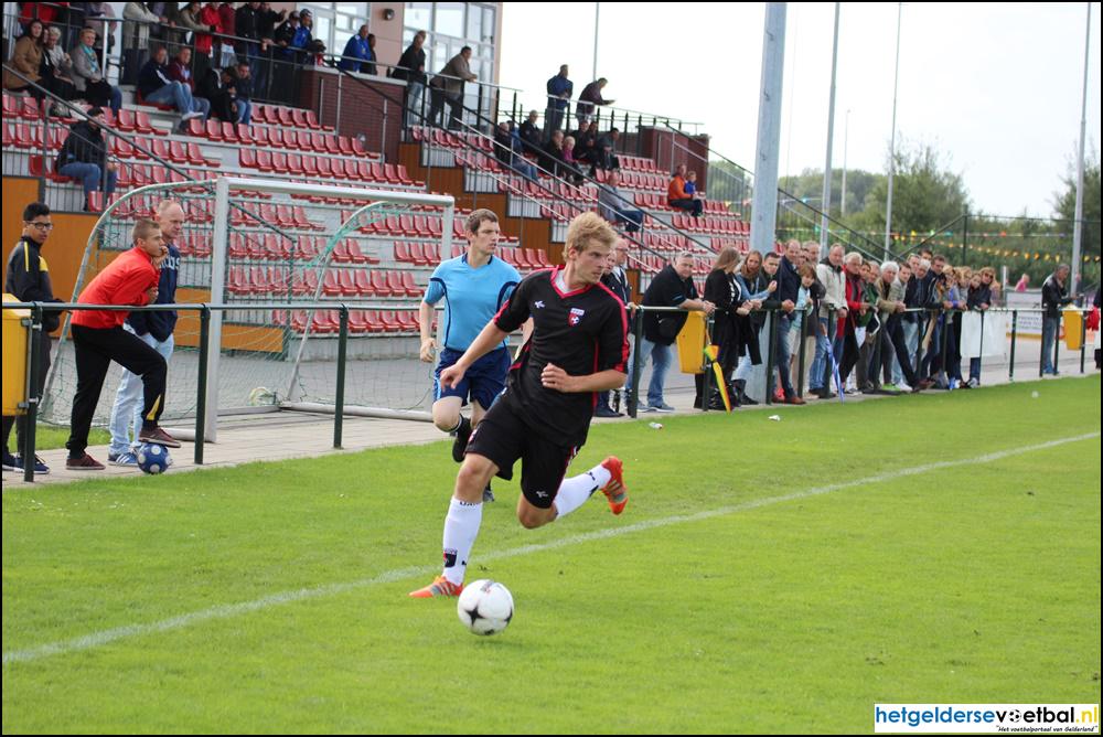 <a href="/Unionvoetbal/">vv Union</a> opent seizoen met winst bij <a href="/ArnhemseBoys/">Arnhemse Boys Schuytgraaf</a> (Fotoreeks) hetgeldersevoetbal.nl/union-opent-se…
<a href="/ArnhemseBoys1/">Arnhemse Boys</a> #HGvoetbal