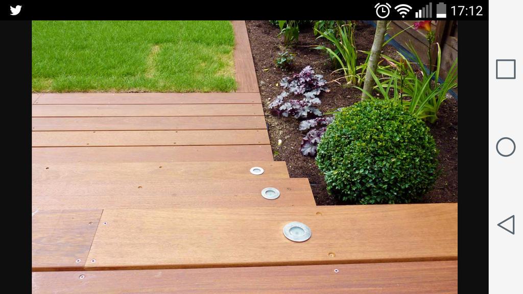 Thomas93336828's tweet image. All finished #deckinglights
