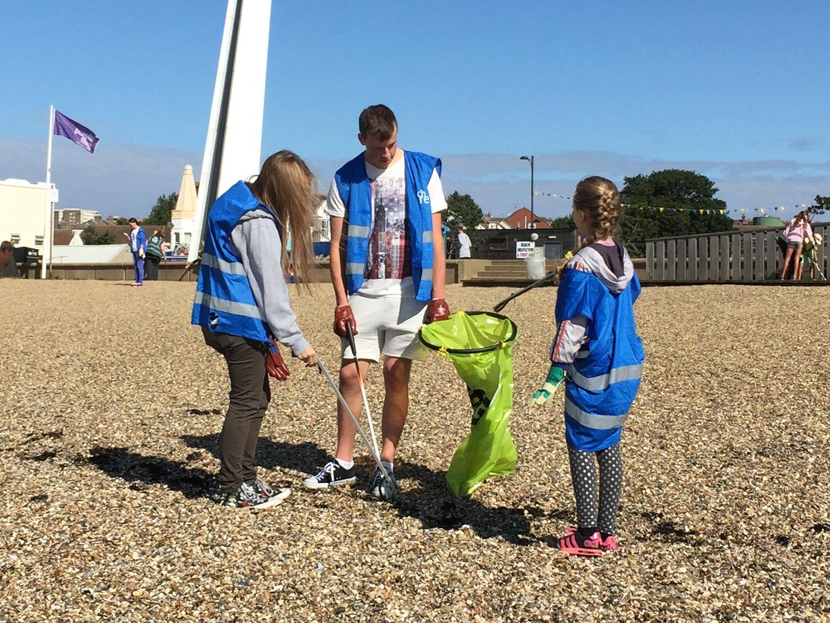 YourSouthend's tweet photo. @SouthendBC 45kg of litter collected from a Southend beach today by volunteers at our community clean up. http://t.co/ij1wP0F5rj
