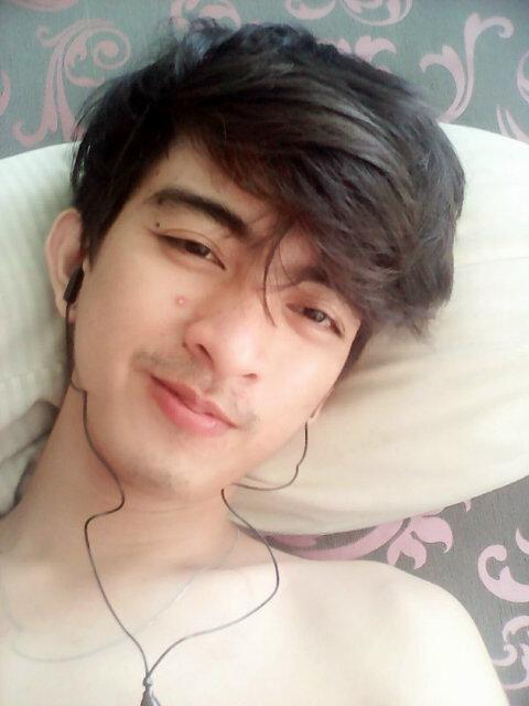 riizky_wahyoe's tweet photo. Katanyaa si jerawat genit-,- http://t.co/jFPcL7wsh0