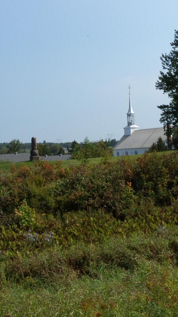 MatanteA's tweet photo. Sentier du Mont Marcil à #StDidace #Lanaudière. Sur les traces de mon grand-père Marcil où je passais mes étés enfant http://t.co/atxdcR0ZbH
