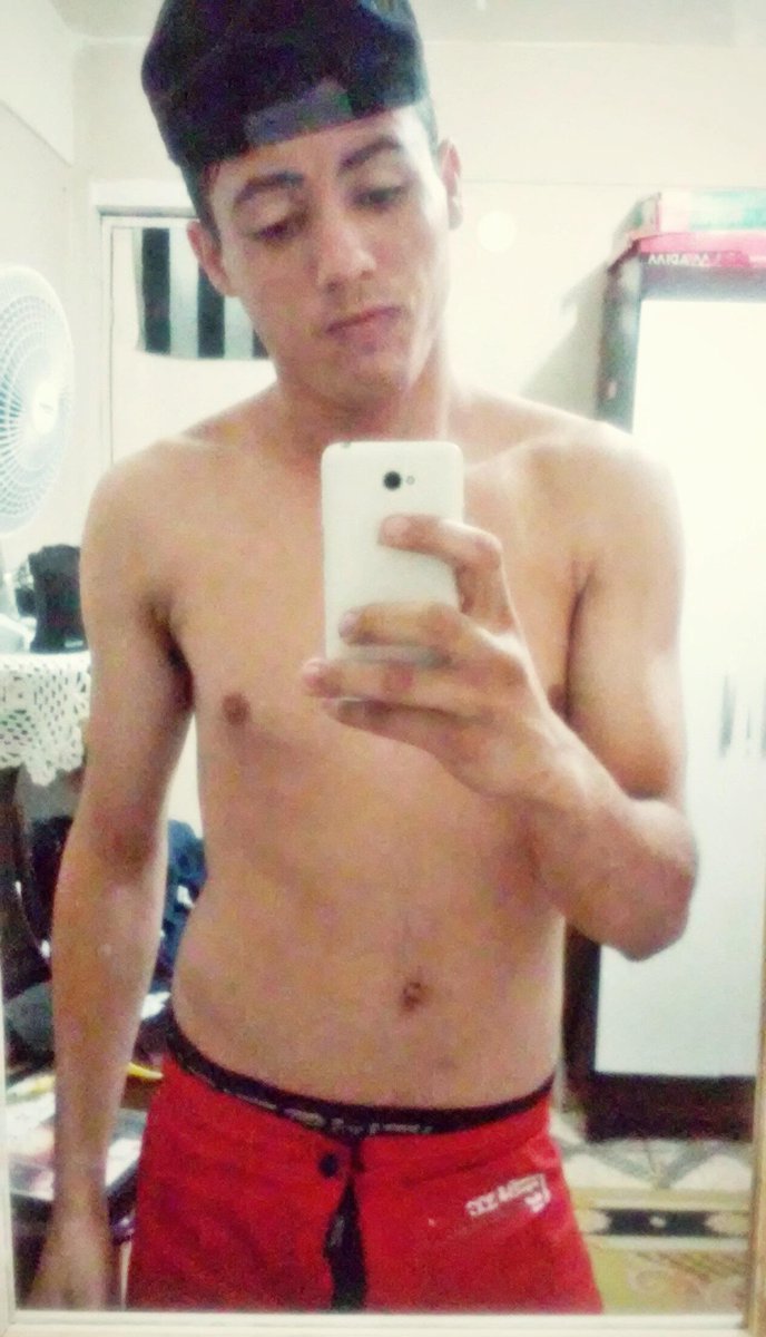 _LucasPiotto's tweet photo. Feriadão animadozzzzz ... zzz http://t.co/GzBPy5WeLT