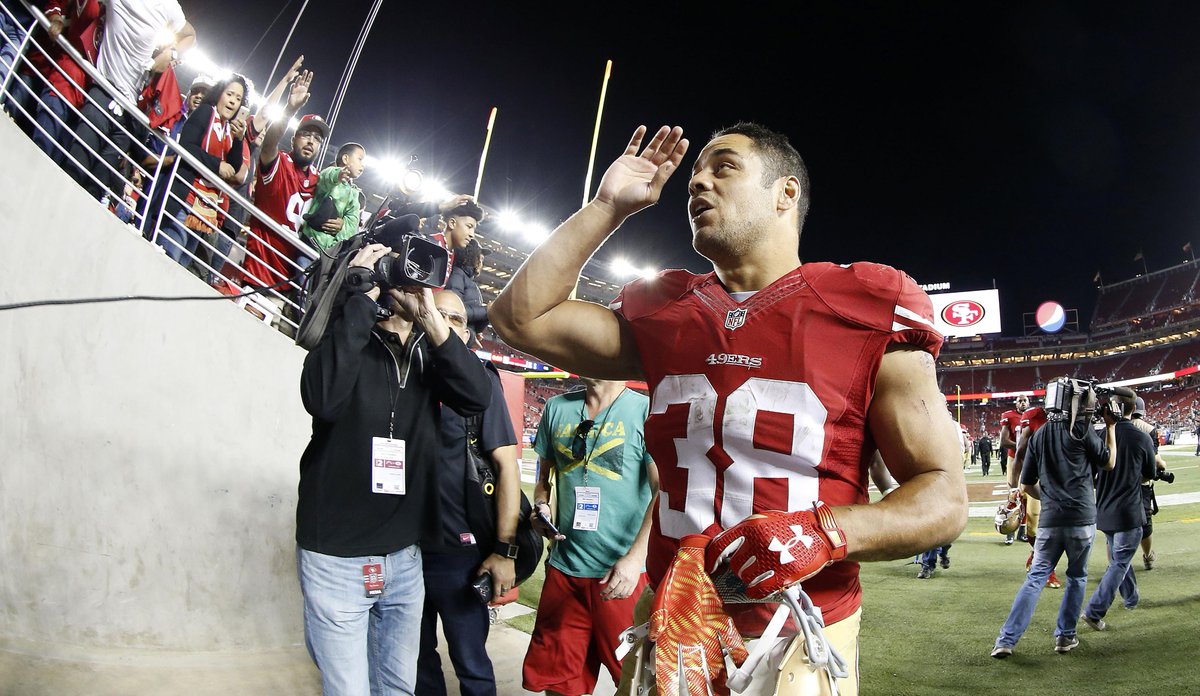 YahooSports's tweet photo. Australia reacts with joy after Jarryd Hayne makes the 49ers roster. http://t.co/TWwZ0Z4stx http://t.co/lzuLLqhzzc
