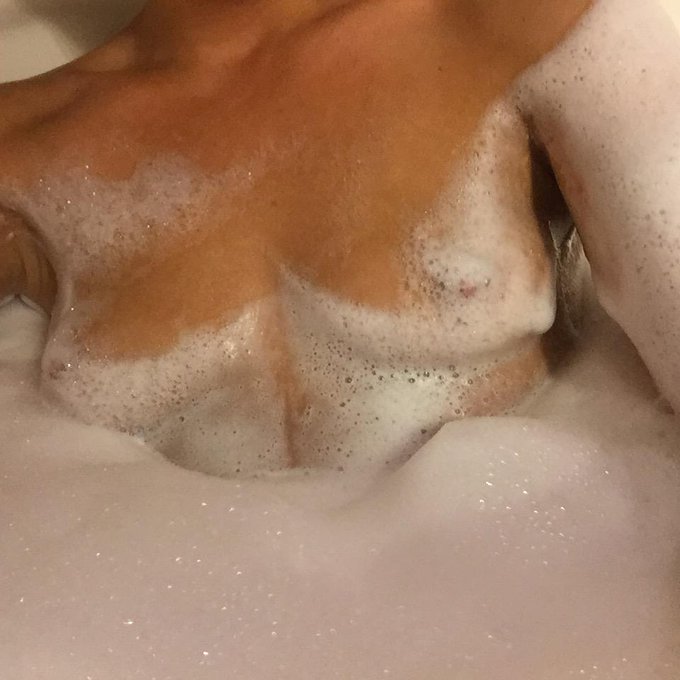 I hope your weekend has been great! Offline tip 300 for a month snapchat! http://t.co/vLwZ7Pz26j<a href="/tag/footfetish"class="tags"><span>#footfetish</span></a><a href="/tag/feet"class="tags"><span>#feet</span></a><a href="/tag/sexytoes"class="tags"><span>#sexytoes</span></a>