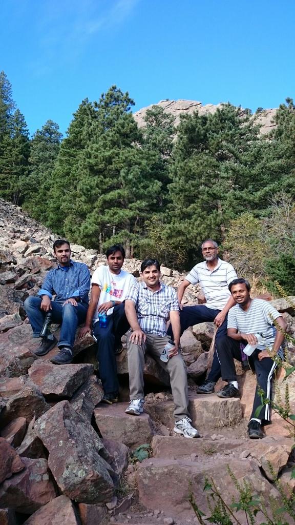 mka_tulsa's tweet photo. Full group of Tulsa and Denver khuddam hiking in Boulder @MuslimPresident http://t.co/mNqAftvzkI