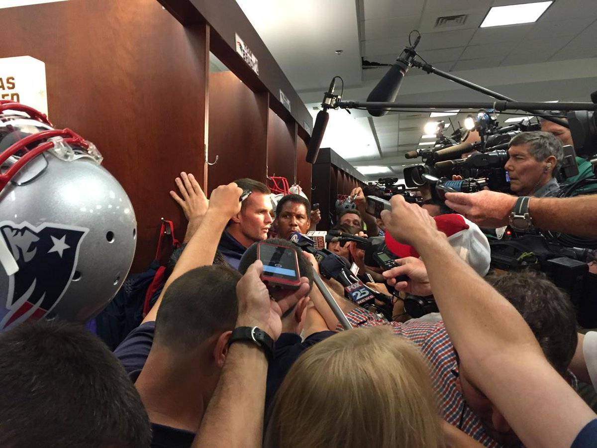 JoeyMacHockey's tweet photo. Tom Brady addresses the media. http://t.co/LWclAkrw3A