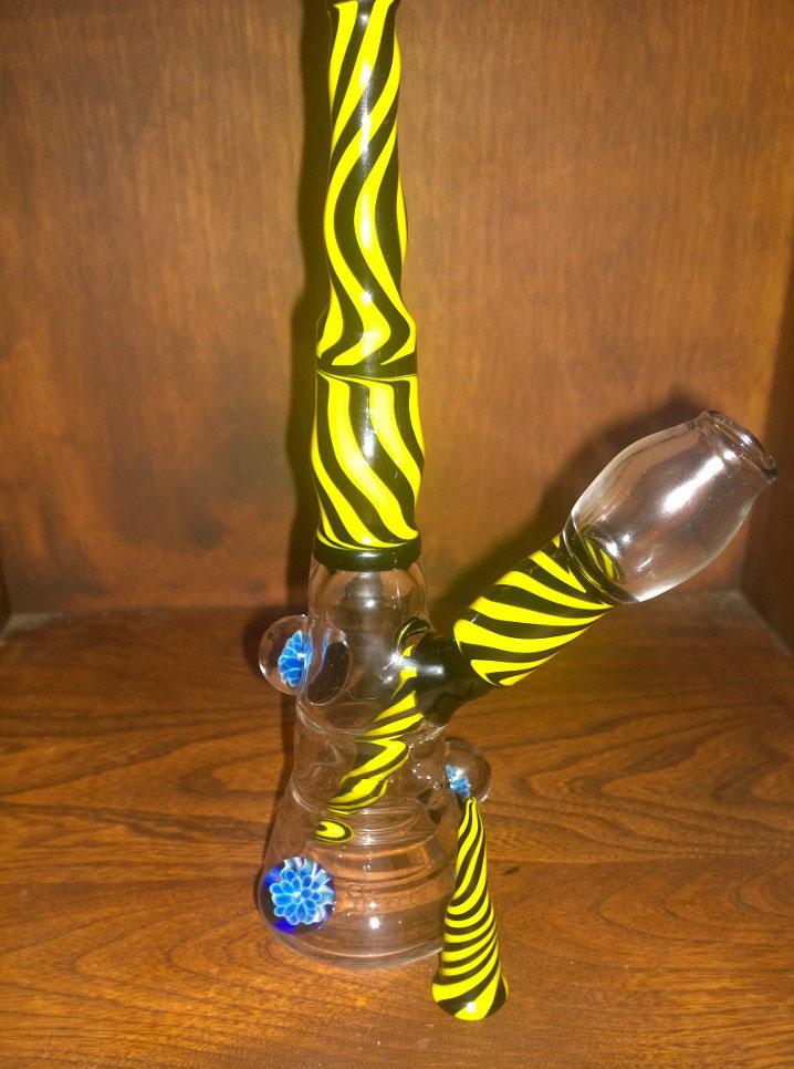 ShopBeanGlass's tweet photo. AcidYellowCrayon&amp;JetBlack Marble Minitube with dabber and dome 👀 #glassforsale #glass #headyglass #minitube #dabs http://t.co/vnC1u0RgUH