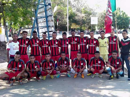 MIbasisALOR's tweet photo. Pak Presiden MI @toelmaldini Skuad #MilanistiAlor today #DandimCUP MI Alor 4 vs 0 Lintas BWR . Lolos ke bbk 8 besar.. http://t.co/kP5JyeLSMI