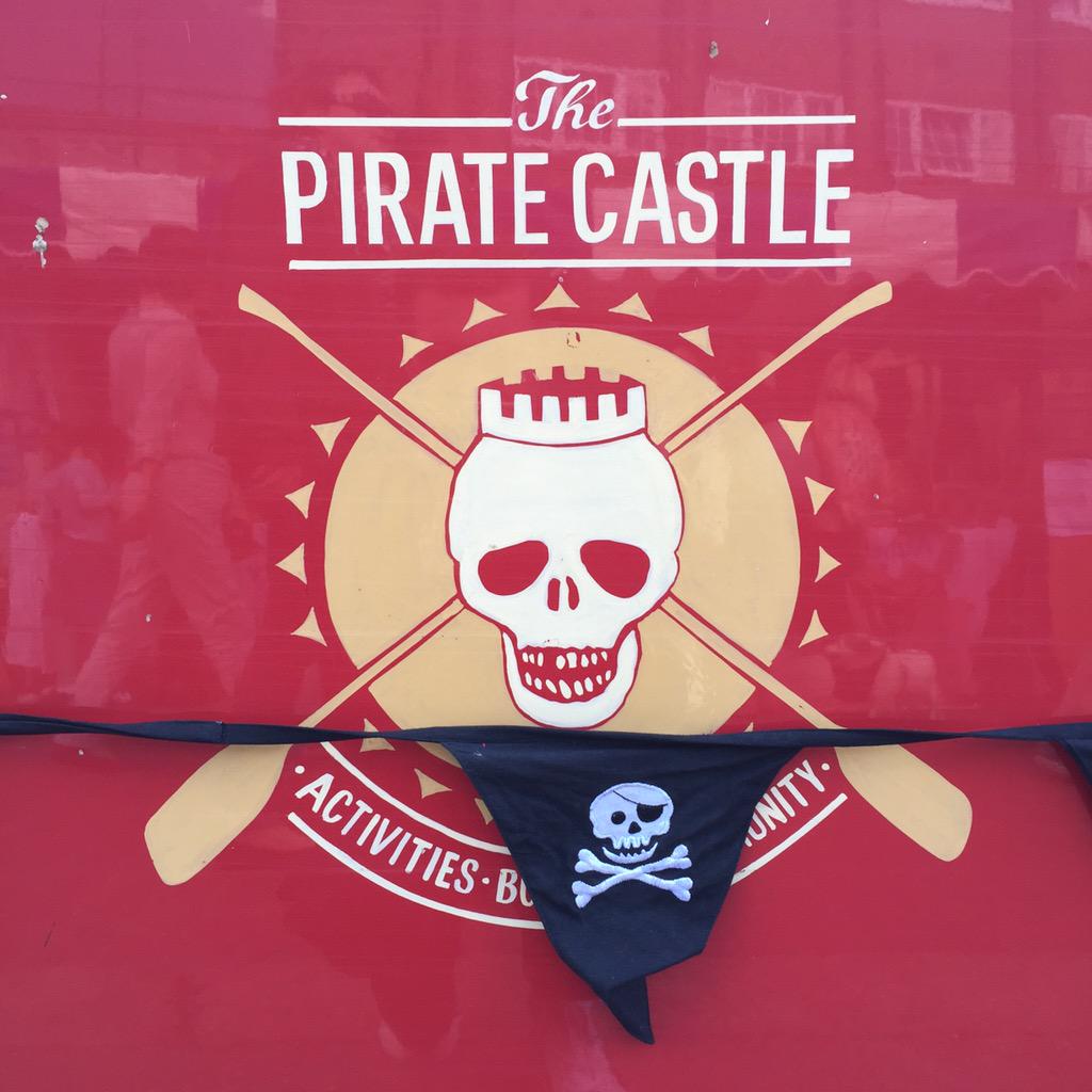 IS74's tweet photo. There be pirates #Angel #Islinton #AngelCanalFestival http://t.co/4ybxrY7j7R