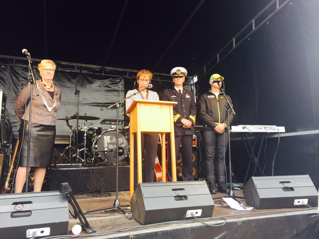 provzeeland's tweet image. Gedeputeerde @CarlaSchnknecht portefeuillehouder marinierskazerne, onderstreept de band tussen Zeeland en de marine.