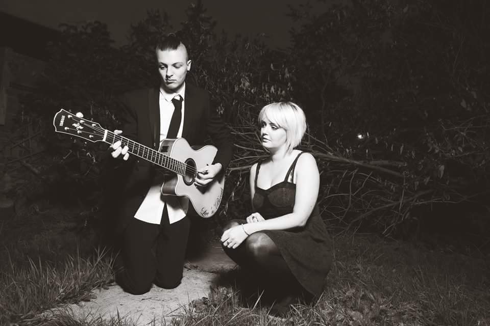 AwkwardSP's tweet photo. Join us and @hostilecoyote from 5pm at The Bull Inn Clifton, Rugby 
#OpenMicInTheEarlyEve #AwkwardSP #RugbyMusic http://t.co/qMLzvXo1VB